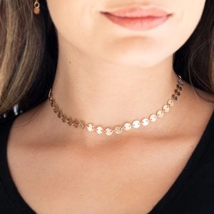 Inner spotlight gold choker